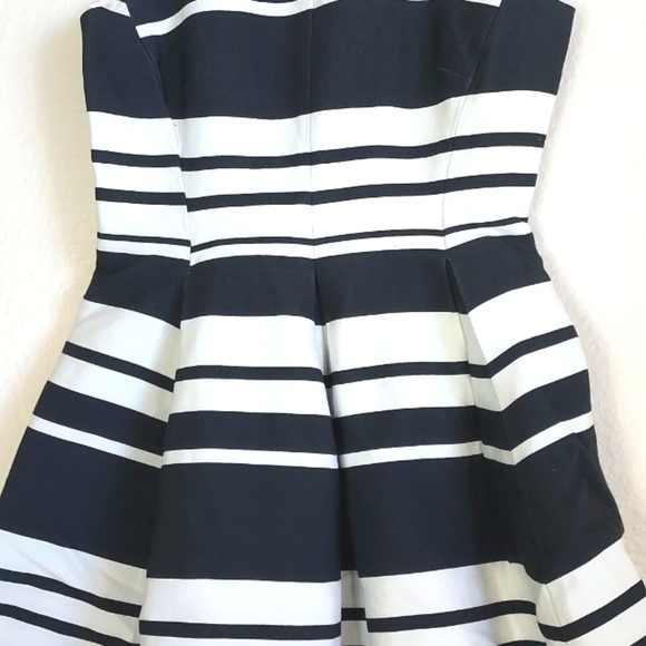 Kate Spade Women's Cape Stripe Cocktail Dress Black White Stripe Size 0 - Picture 4 of 16